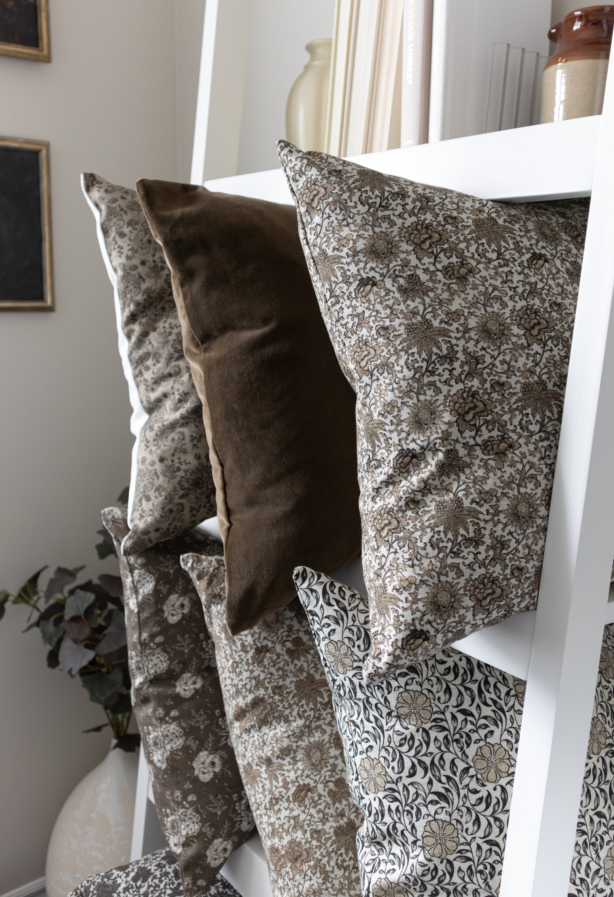 Fleur de Vie | Floral Pillow Cover