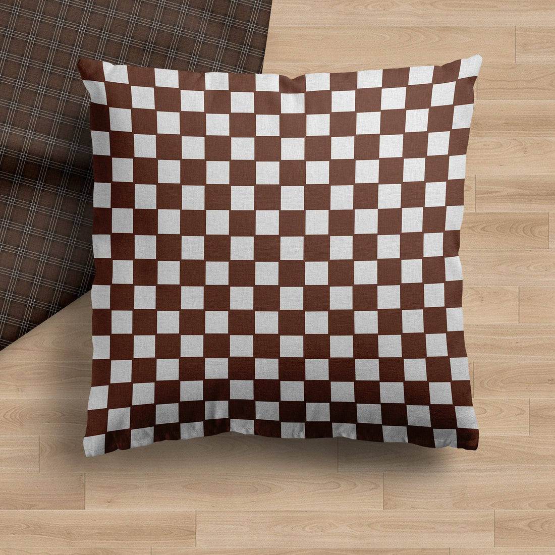 Riley | Classic Checkered Pillow Cover