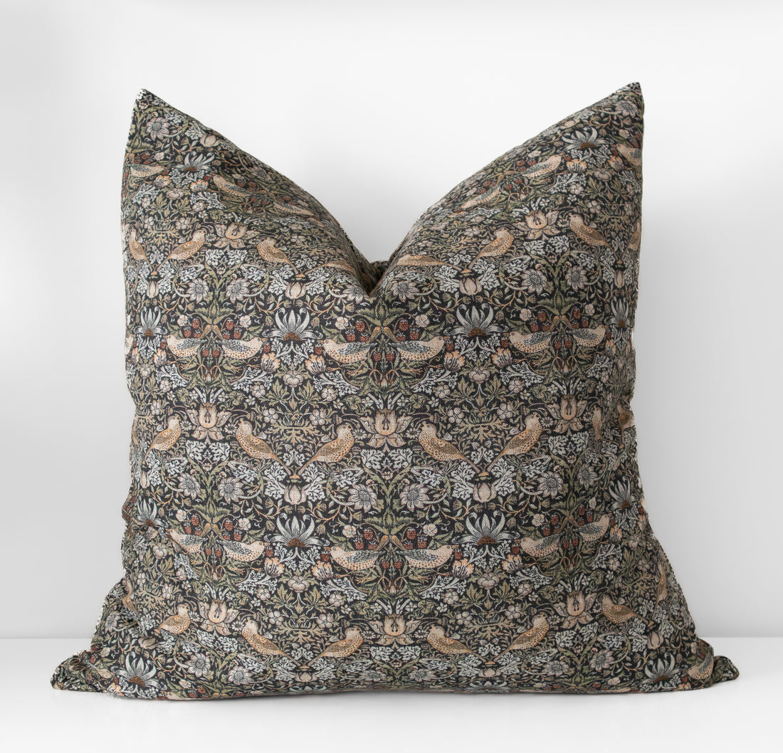 Sariel | Vintage Style Floral Pillow Cover